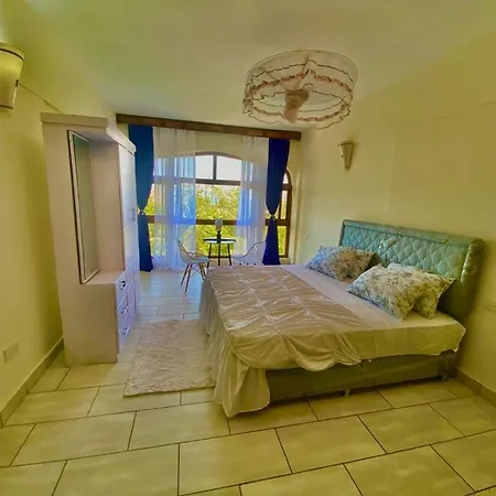 Beachfront Bliss Villa Diani Beach Exterior photo